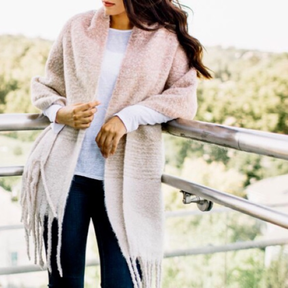 Cozy Wrap / Scarf - image 1
